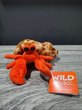 NEW: Wild Republic: Hug’ems Mini Hermit Crab - 7” Collectible Plush Toy